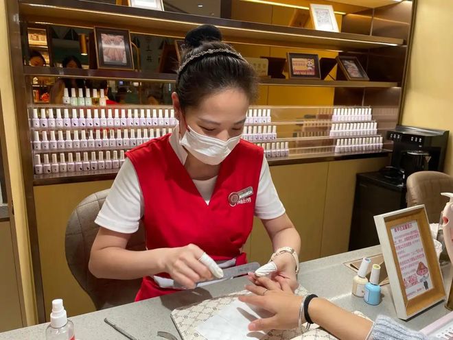 三口吃海某捞花了217撕破了穷人的困境!麻将胡了2模拟器试玩“没钱别硬装!”一家(图7) 三口吃海某捞花了217撕破了穷人的困境!麻将胡了2模拟器试玩“没钱别硬装!”一家(图7)